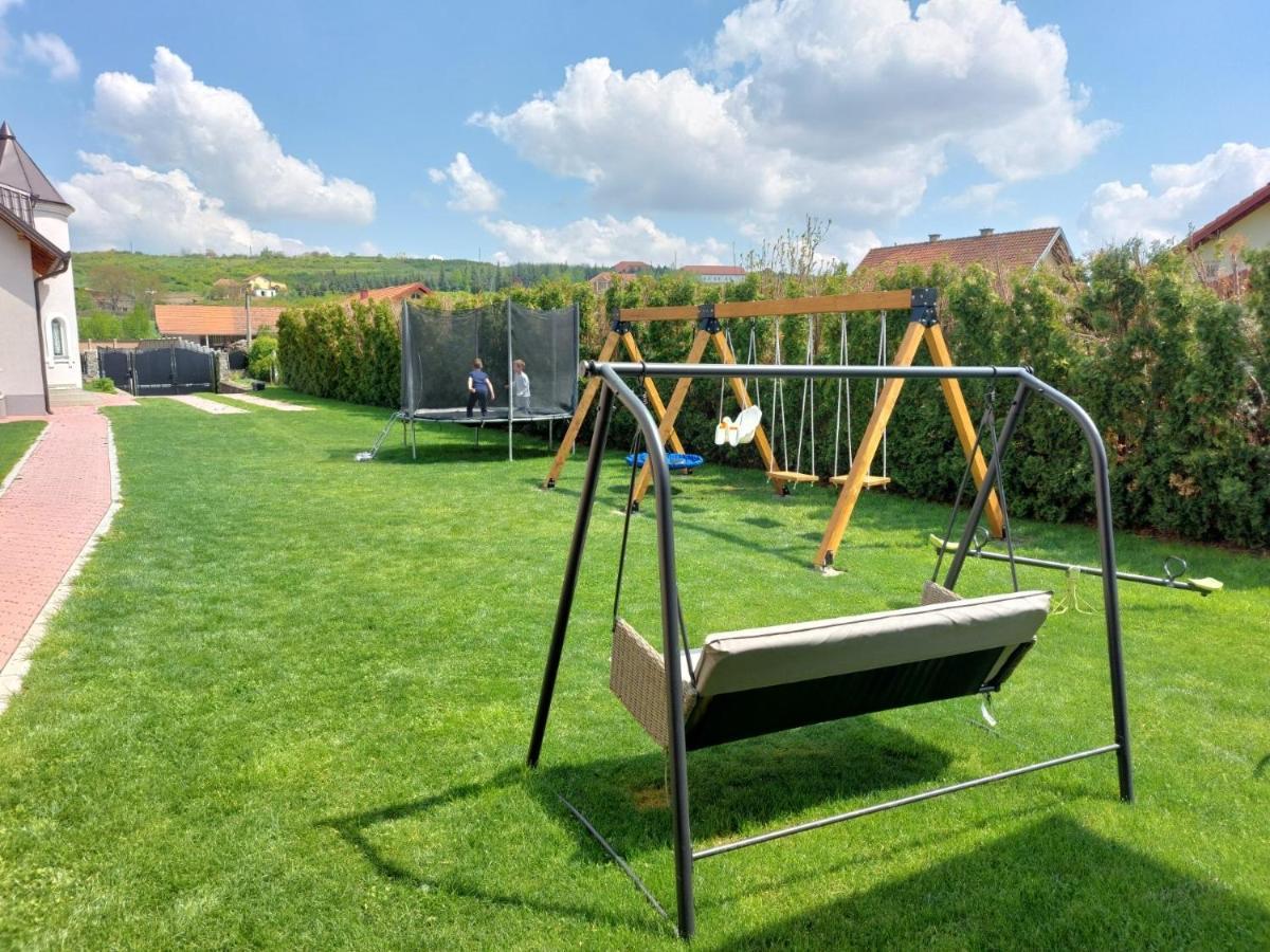 Aria Apartmani Vrdnik Buitenkant foto