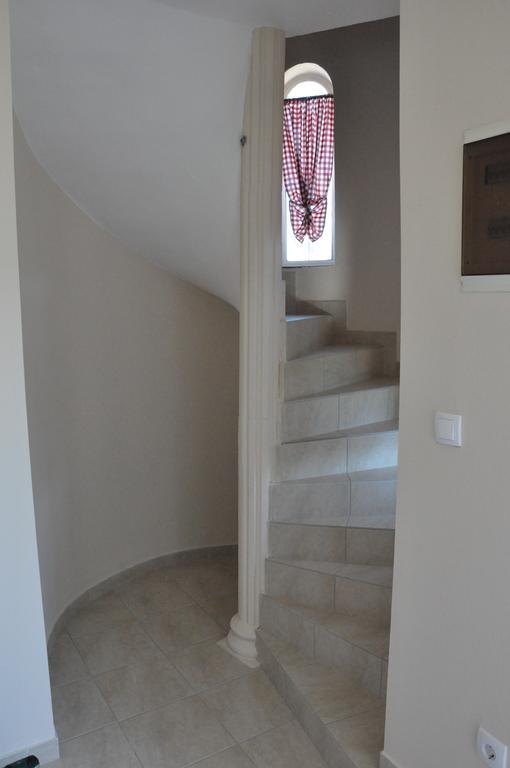 Aria Apartmani Vrdnik Buitenkant foto