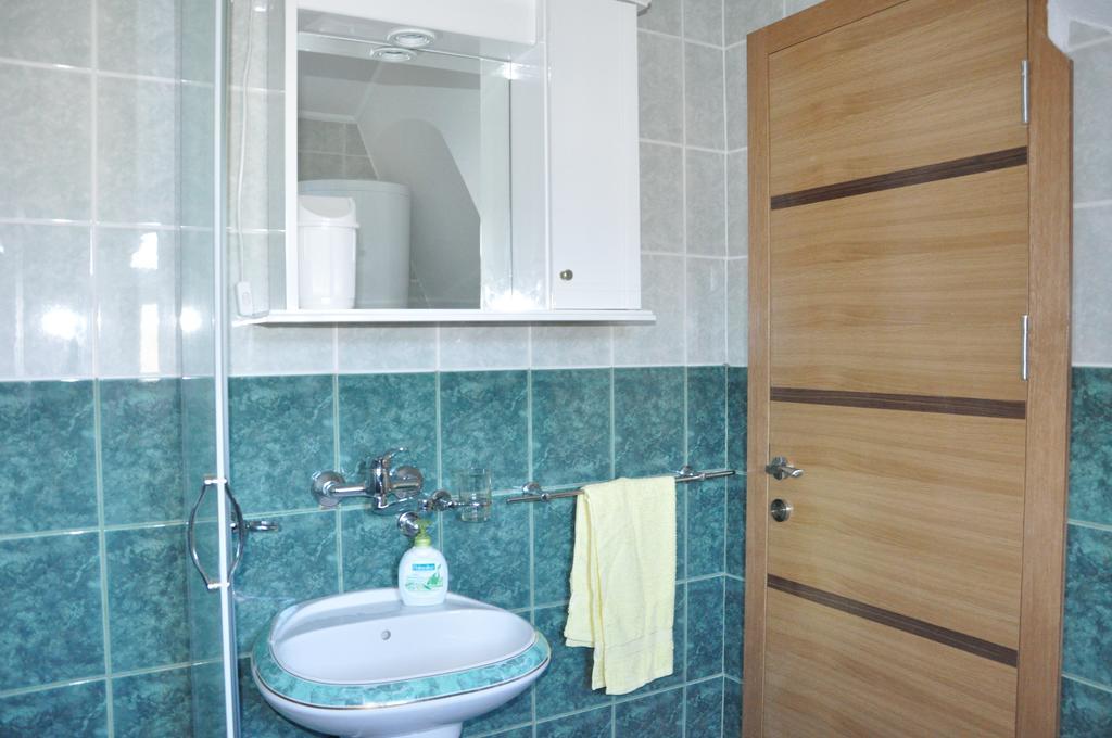 Aria Apartmani Vrdnik Buitenkant foto