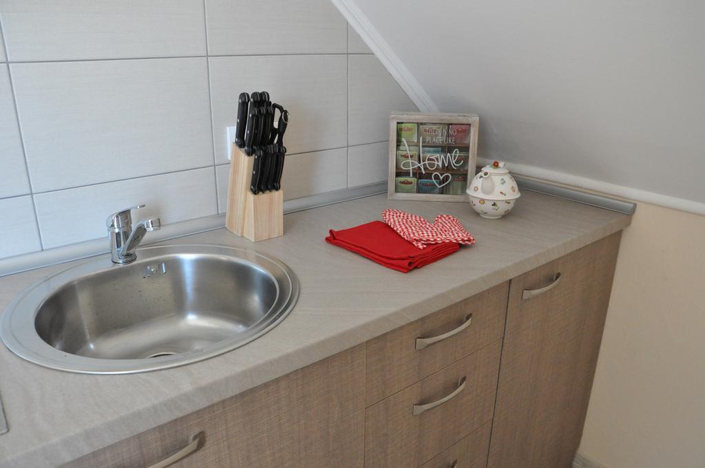 Aria Apartmani Vrdnik Buitenkant foto